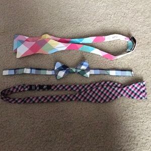 Lot of 3 BowTies!